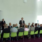 Landtagsabgeordneter Oliver Wehner im Gespräch mit Unternehmern